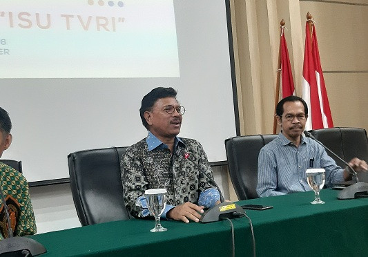 Menteri Johnny Sebut SK Pemberhentian Helmy Multitafsir