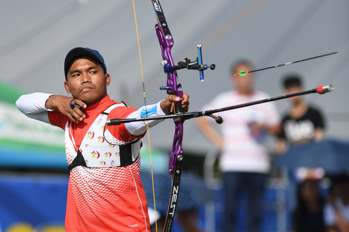 Hendra Purnama Raih Emas Panahan Recurve Putra