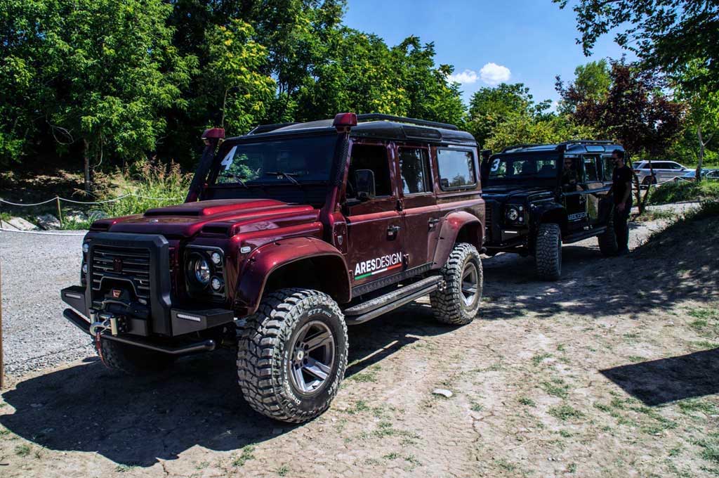 Ares Design hidupkan kembali kejayaan Land Rover Defender. Carscoops