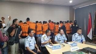 Imigrasi Tangkap 25 WNA Ilegal di Tangerang