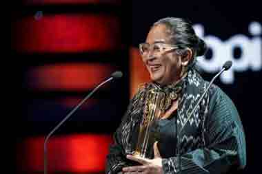 Penghargaan Lifetime Achievement FFI 2019 Diberikan kepada Ade Irawan