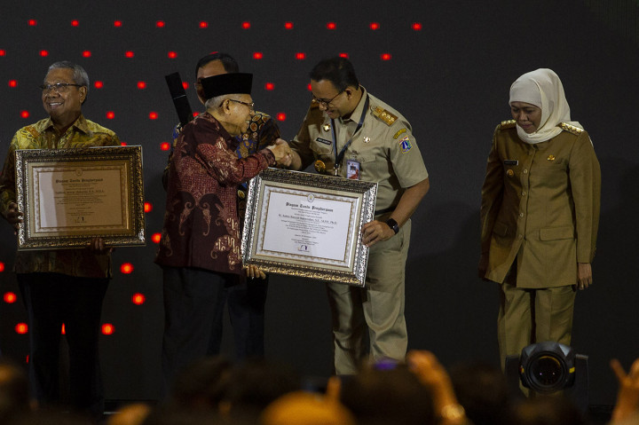 Wapres Serahkan Penghargaan Zona Integritas WBK dan WBBM 2019