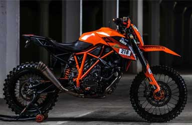 KTM Super Duke Berubah jadi Motor Garuk Tanah