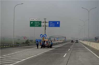 Waspada Potensi Bahaya Berkendara di Jalan Tol Cipali