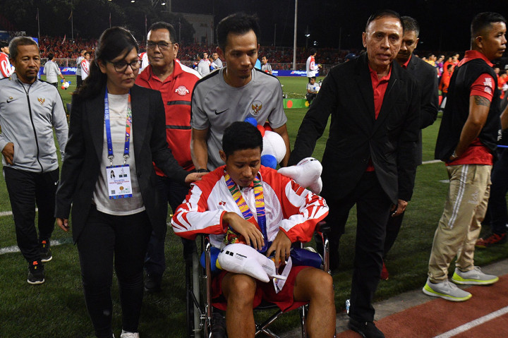 Sapa Suporter Indonesia, Evan Dimas Berkursi Roda