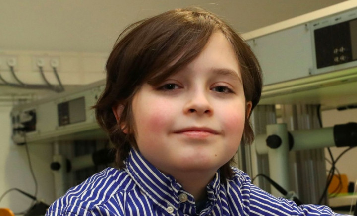 Rampungkan Kuliah, Bocah 9 Tahun Jadi Lulusan Termuda Dunia