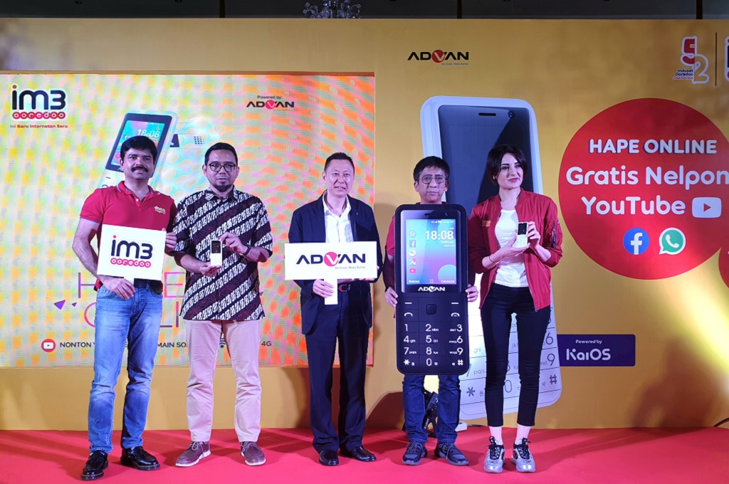 Indosat Ooredoo gandeng Advan meluncurkan ponsel feature cerdas bertajuk 4G Smart Feature Phone.