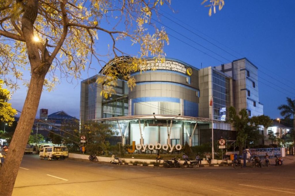 Terminal Intermoda dan Gedung Parkir di Joyoboyo, Kota Surabaya, Jawa Timur (HO). (Foto: ANTARA)