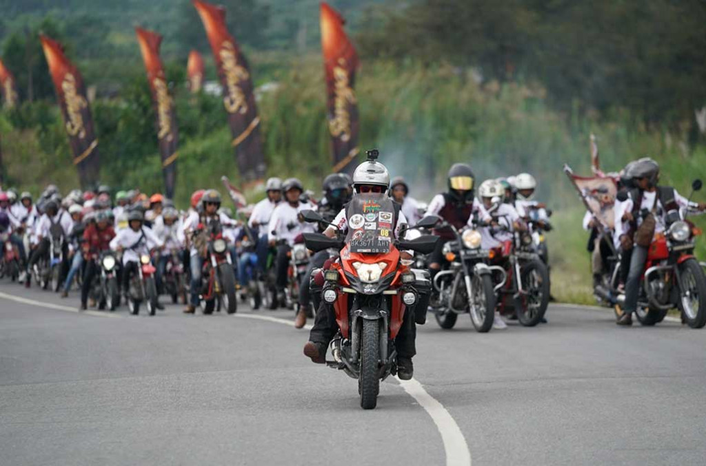 Bikers camp ala Suryanation Ridescape jadi momen berkumpulnya bikers nasional. SMR