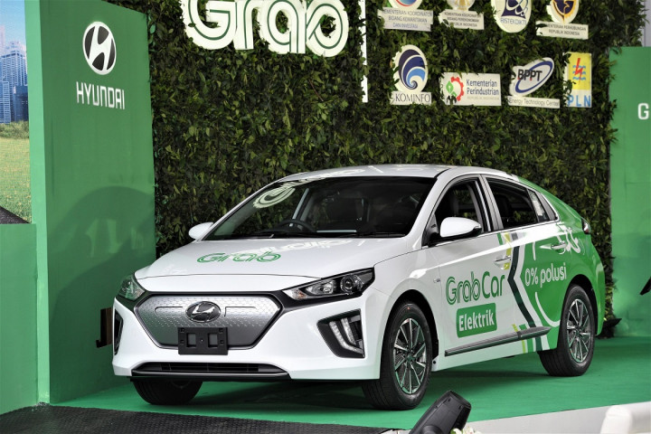 Grab Rambah Mobil Listrik Sebagai Armada Taksi