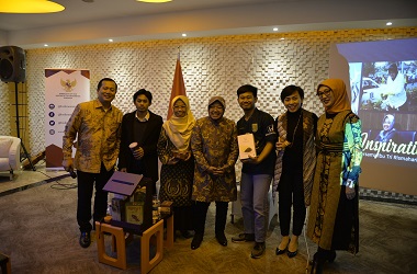 Risma Ceritakan Kelucuan Bonek di KBRI Ankara Turki