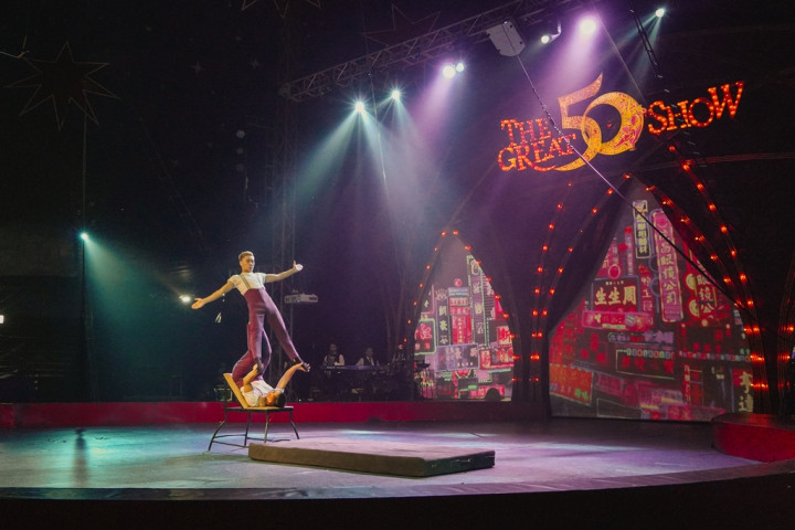 Menikmati Liburan Akhir Tahun dengan Nonton Sirkus Tertua di Indonesia