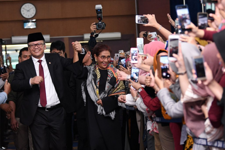 Adu Logika Susi versus Edhy di Kasus Lobster