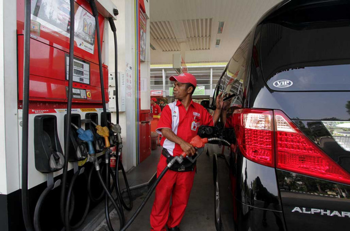 Hindari Cemas saat Macet dan Hujan, Tangki Bensin Wajib Full