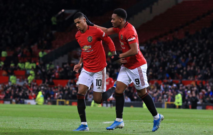 Hajar Tim Divisi Keempat, MU Melaju ke Semifinal