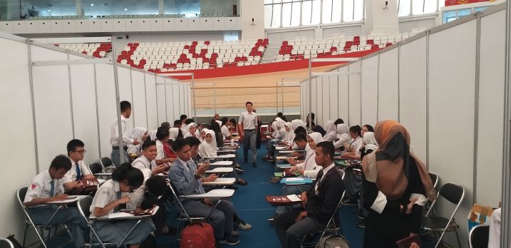 Suasana tes offline Beasiswa OSC Medcom,id di Velodrome, Rawamangun, Jakarta.  Foto:  Medcom.id/Kautsar Widya Wibowo