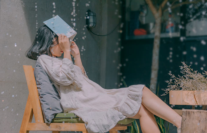 Bagaimana harusnya setelah terkena hujan? Simak penjelasan dari dr. Sumiyati Yusup. (Foto: Pexels.com)
