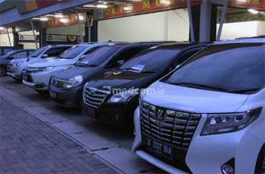 Jelang Akhir Tahun, Penjualan Mobil Bekas Turun Drastis