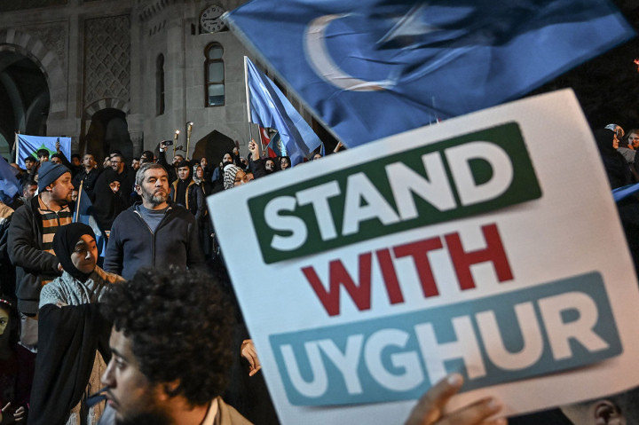 Ribuan Warga Turki Turun ke Jalan Dukung Uighur