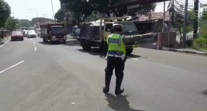 Jalur Pantura Cirebon Macet