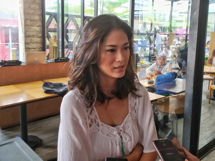 Prisia Nasution Belajar Bahasa Sunda demi Temen Kondangan