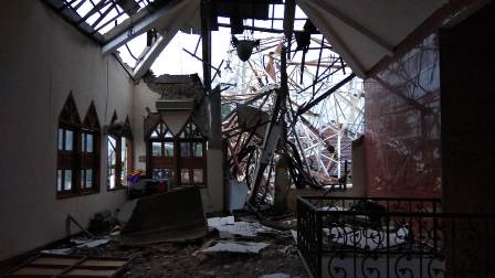 Satu Orang Tertimpa Menara RRI