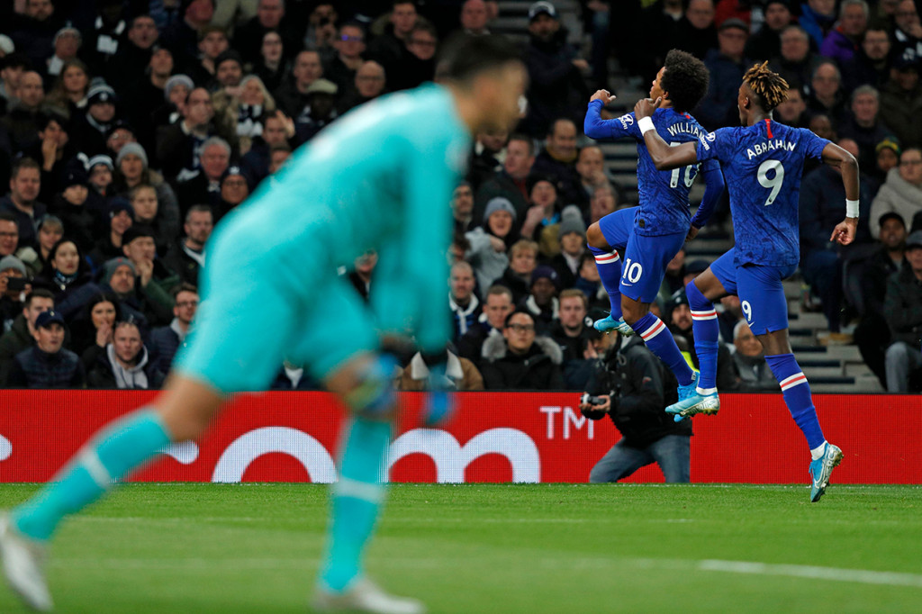 Chelsea Tekuk Tottenham Hotspur 2-0