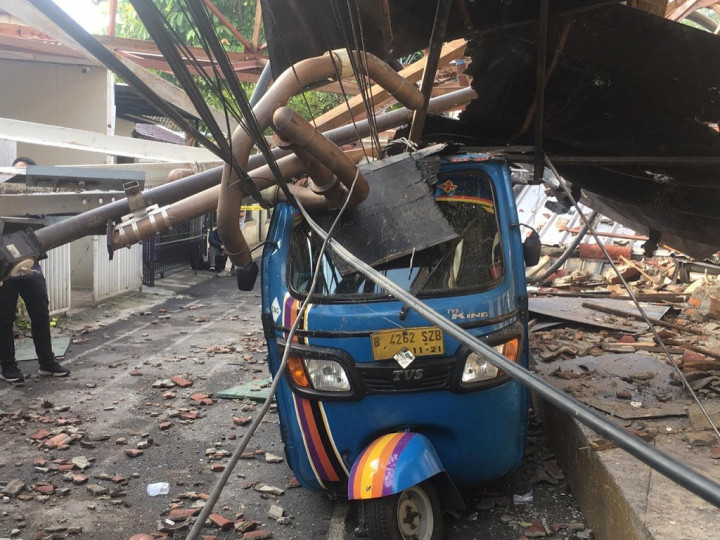 Polisi Dalami Insiden Robohnya Menara RRI