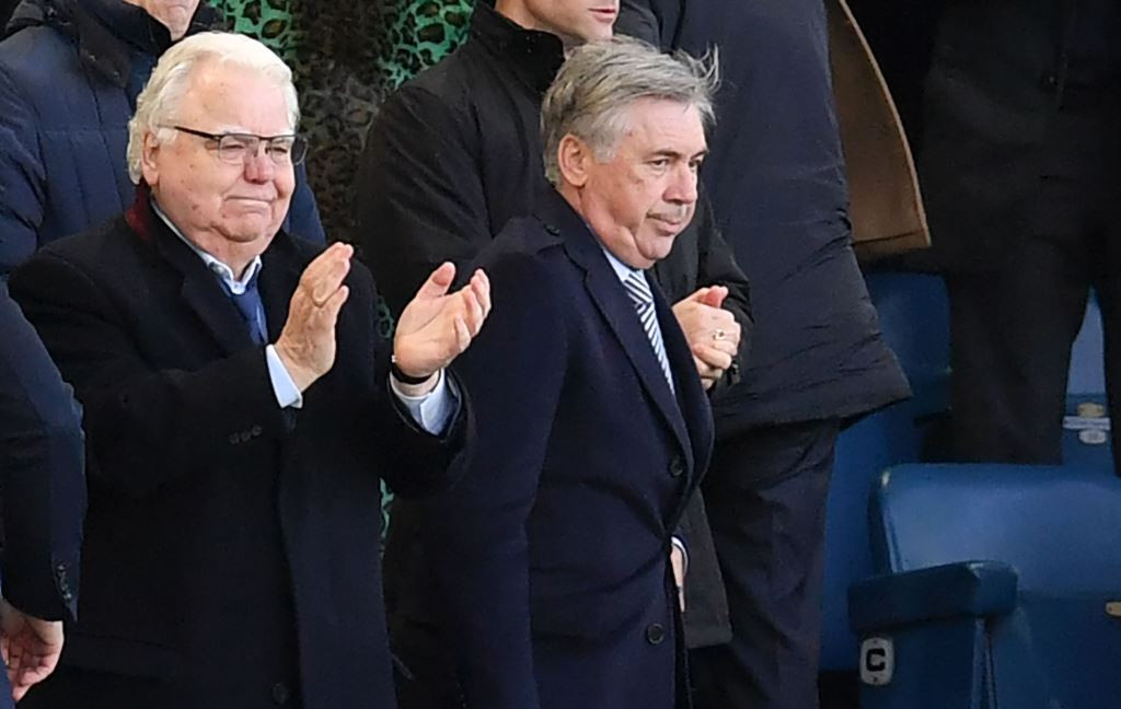 Carlo Ancelotti (kanan) (Foto: AFP/Paul Ellis)