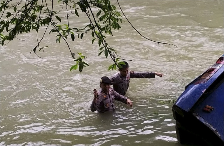Bayi Korban Kecelakaan Bus Sriwijaya Masih Dicari