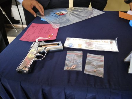 Penembak Sopir Taksi Beli Senjata di Toko Online