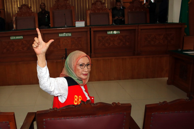 Terdakwa kasus dugaan penyebaran berita bohong atau hoaks Ratna Sarumpaet menjalani sidang perdana di PN Jakarta Selatan, Jakarta. Foto: MI/Bary Fathahilah