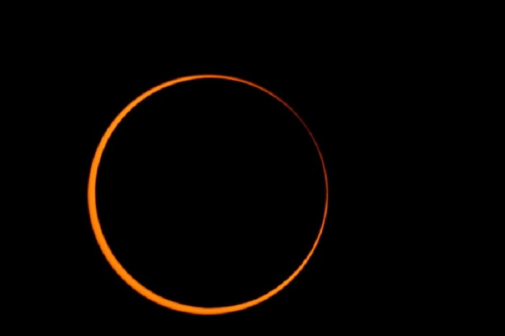 Gerhana Matahari Cincin Tampak Sempurna di Simeulue