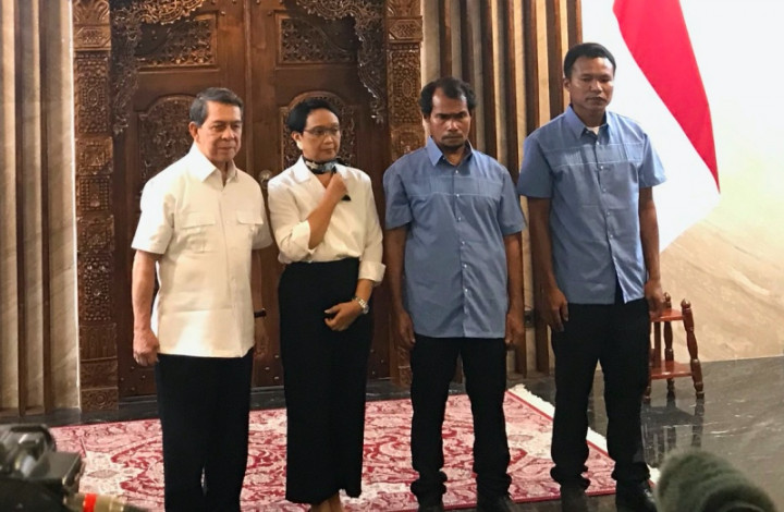 Bebas dari Abu Sayyaf, Dua WNI Diserahkan ke Keluarga