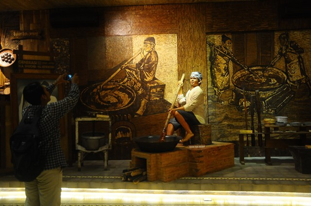 Berwisata Sambil Menambah Ilmu Pengetahuan di Museum Jenang Kudus