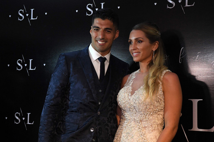 Suarez Gelar Pesta Ulang Tahun Pernikahan ke-10