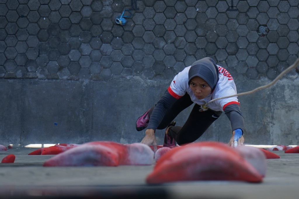 Atlet panjat tebing putri Indonesia Aries Susanti Rahayu. (Foto: Antara/Andreas Fitri Atmoko)