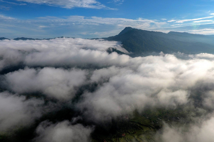 Keindahan Negeri di Atas Awan Puncak Bangku Ciamis