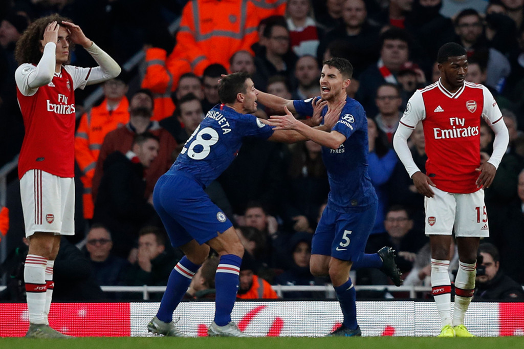 Chelsea Kalahkan Arsenal 2-1