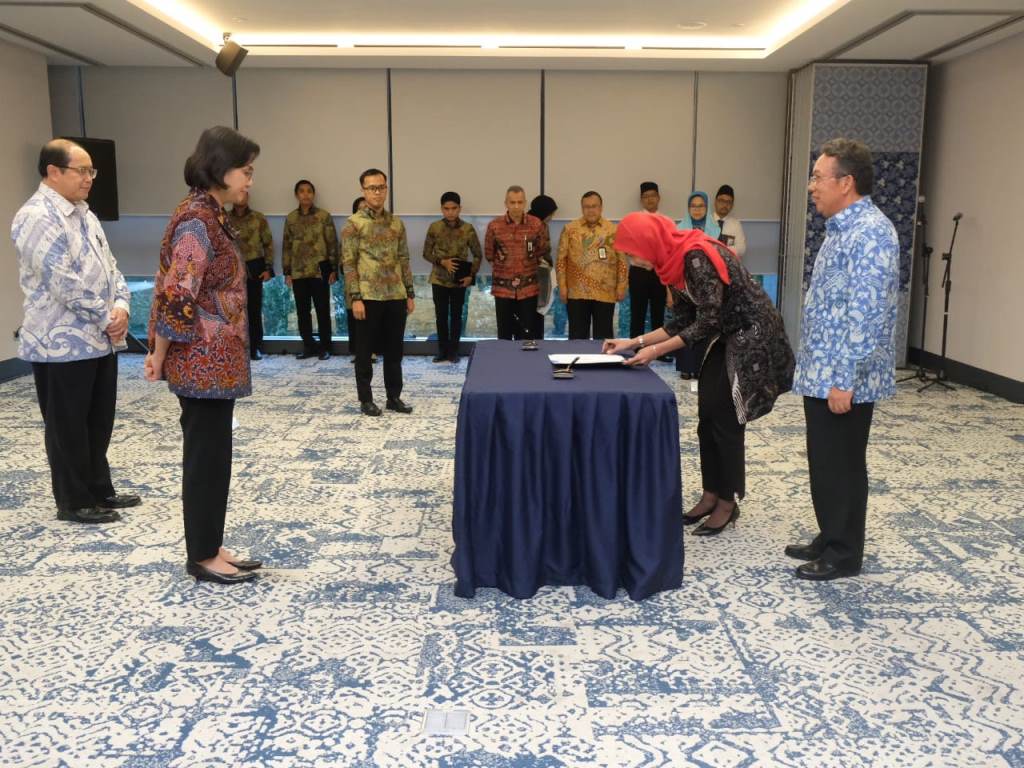 Pelantikan Direksi Eximbank oleh Menteri Keuangan Sri Mulyani Indrawati. FOTO: Dok Kemenkeu