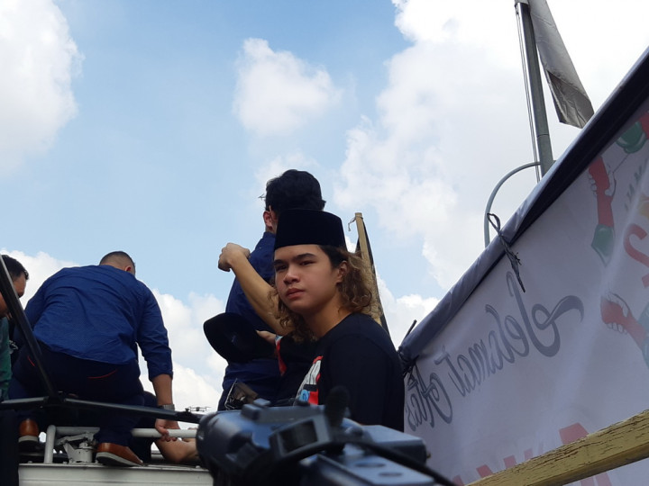 Dul Lebih Suka Ahmad Dhani Kembali Bermusik