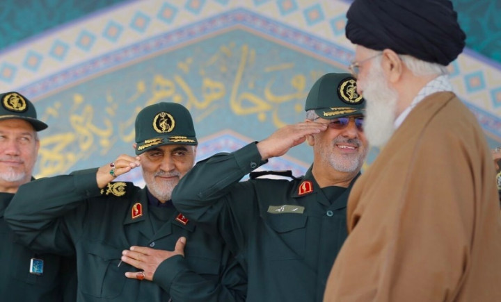 Khamenei: Ganjaran Keras untuk Pembunuh Jenderal Soleimani