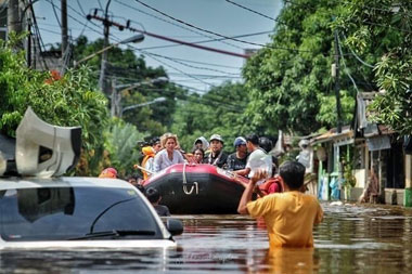 Nikita Mirzani Sindir Anies Baswedan