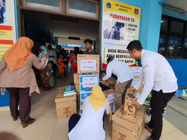 Korban Banjir Jakarta Utara dan Bekasi Dapat Bantuan dari IPC