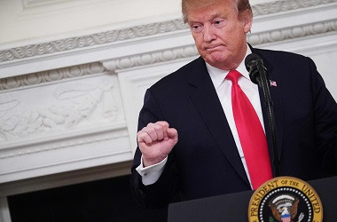 Trump Ancam Sanksi Jika Irak Usir Pasukan AS