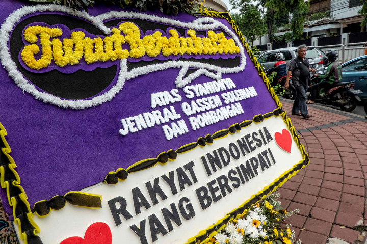 Jenderal Soleimani Gugur, Karangan Bunga Penuhi Kedubes Iran di Jakarta