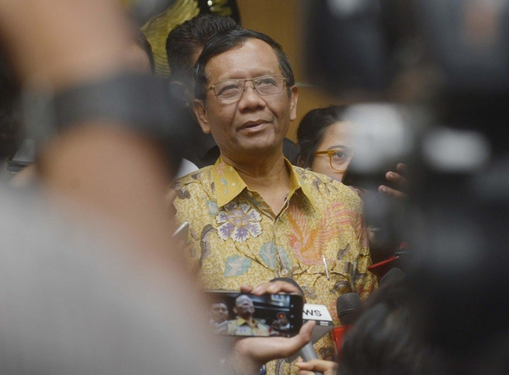 Puluhan Aturan Pengamanan Laut Tumpang Tindih