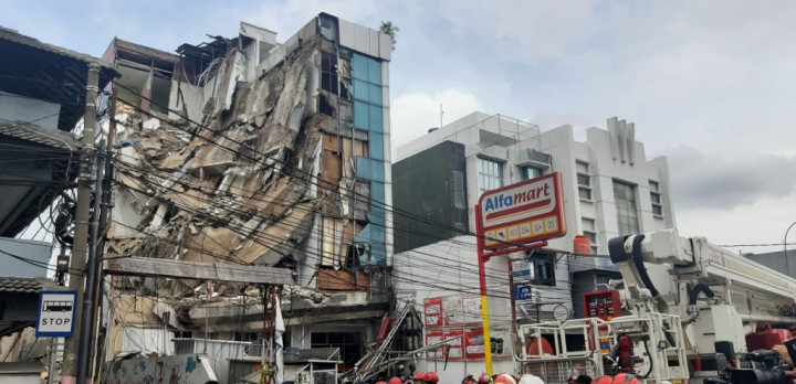 Waspadai Tanda-Tanda Bangunan akan Ambruk