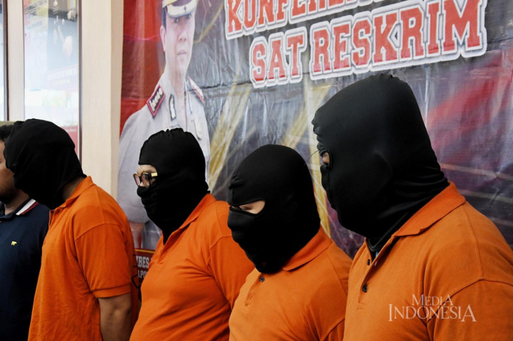 Anak Ayu Azhari Tersangka Jual Beli Senjata Api