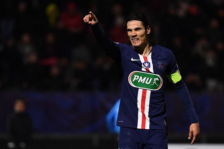 Cavani Dipastikan Bertahan di PSG